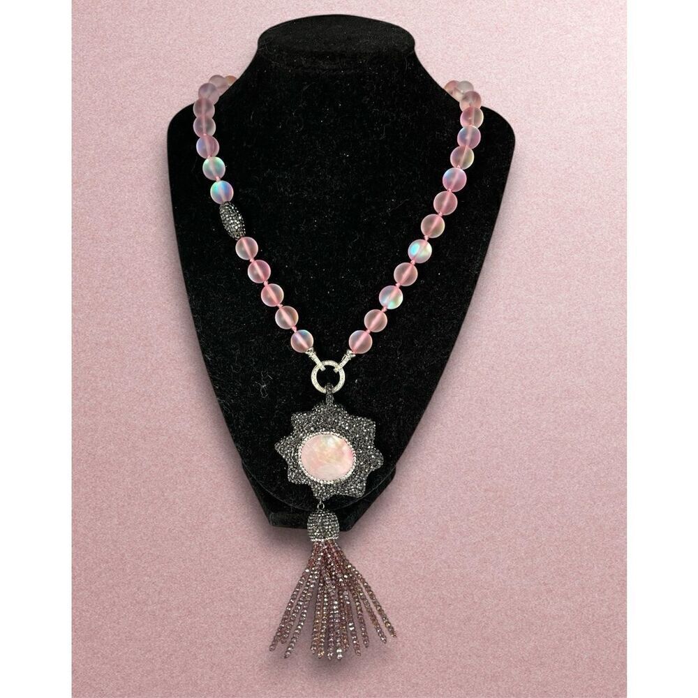 Elegant Pink Beaded Necklace with Pearl and Sparkling Tassel Vintage